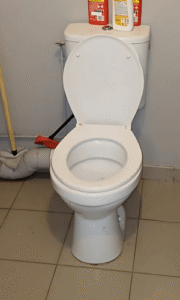 Toilettes remises en état après débouchage par HS Débouchage